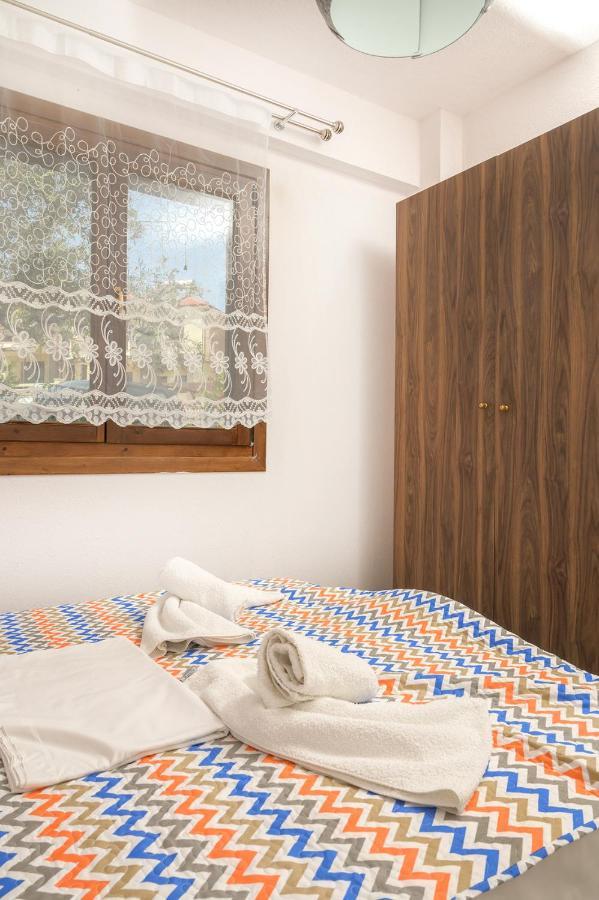 Danai House 3 Apartment Nea Roda Exterior photo